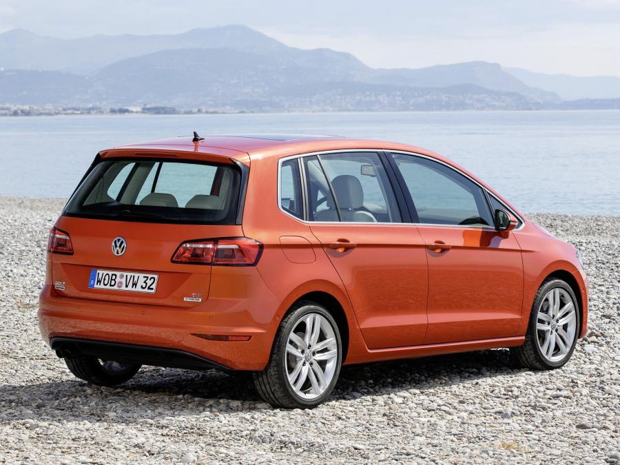  Volkswagen Golf Sportsvan TSI 2014 года  (фото 4 из 9)